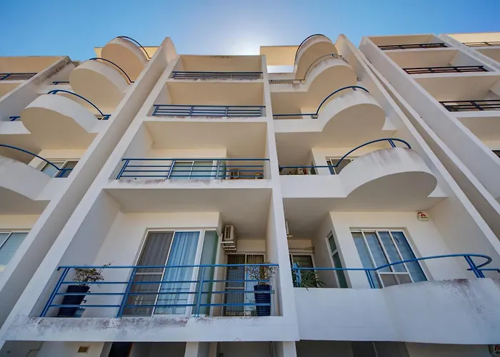 アパート Stunning 3br Xemxija With Breathtaking Views By 360 Estates