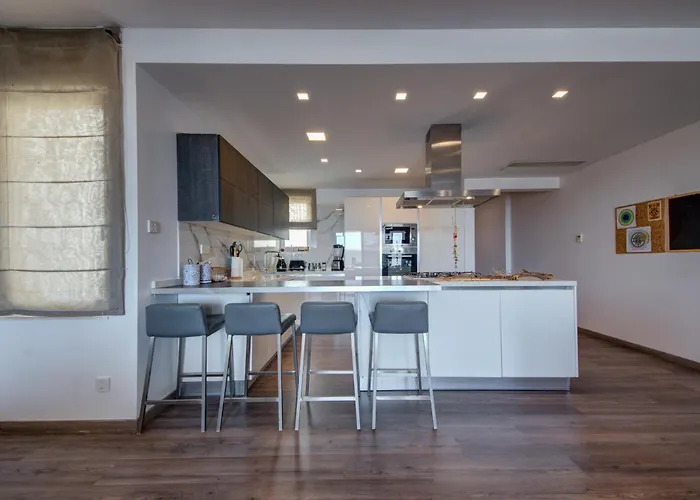 Stunning 3br Xemxija With Breathtaking Views By 360 Estates アパート セント・ポールズ・ベイ